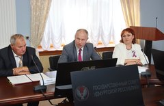 В Государственном Совете Удмуртии состоялась встреча с ректорами вузов республики 4