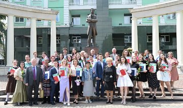 Торжественное вручение дипломов выпускникам состоялось в УдГУ